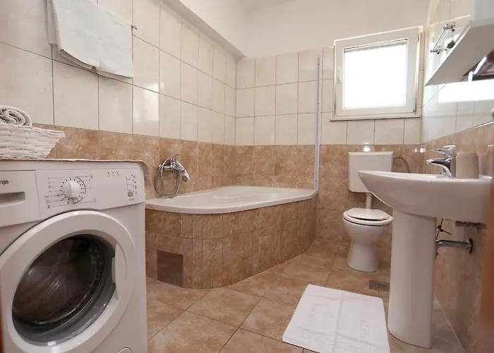 Kuzmanic * 特罗吉尔