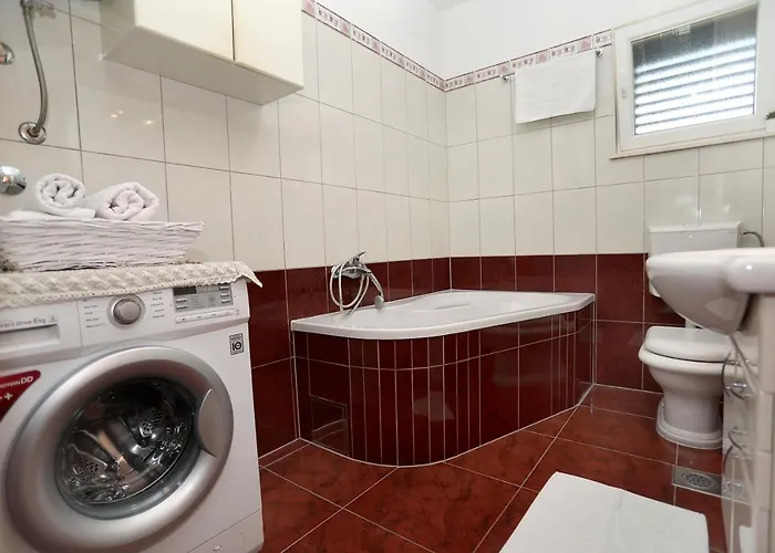 Kuzmanic 公寓 特罗吉尔