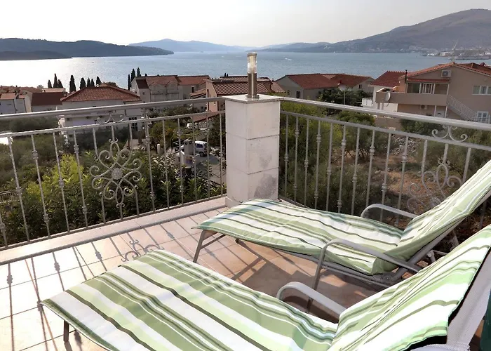 Kuzmanic 公寓 特罗吉尔