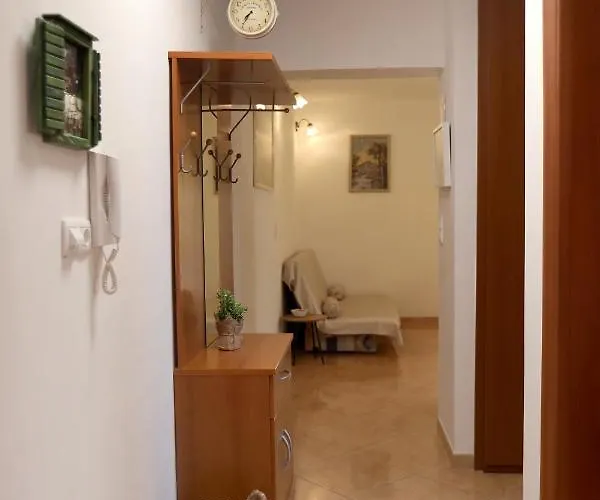 Kuzmanic 公寓 特罗吉尔