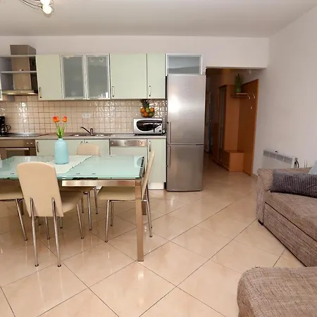 Kuzmanic تروغير