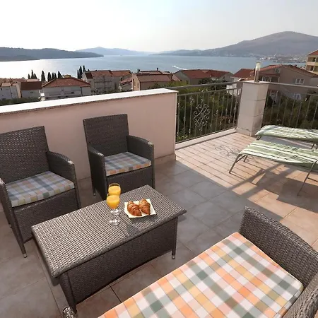 Lägenhet Kuzmanic Trogir